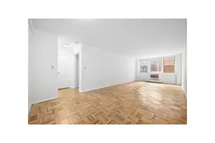 215 E 80th St, New York City, NY 10021 - Photo 2