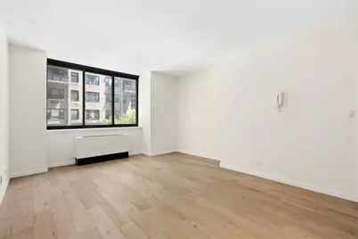 250 E 40th Street #3C, New York City, NY 10016 - Photo 2