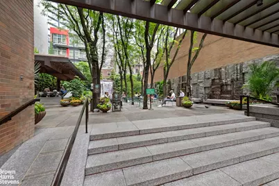 211 E 51st Street #9F, New York City, NY 10022 - Photo 10