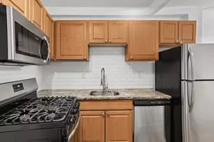 351 W 47th St, New York City, NY 10036 - Photo 12