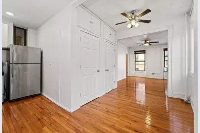 351 W 47th Street, New York City, NY 10036 - Photo 6
