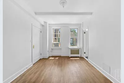 325 W 45th Street #1020, New York City, NY 10036 - Photo 10