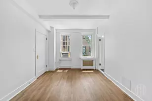 325 W 45th St, New York City, NY 10036 - Photo 10