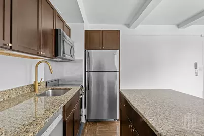 325 W 45th Street #1020, New York City, NY 10036 - Photo 4