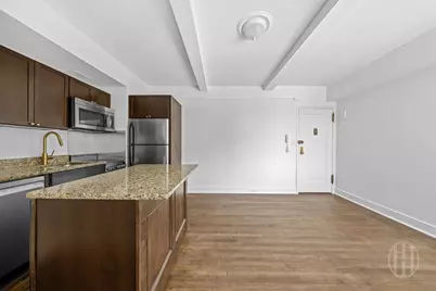 325 W 45th Street #1020, New York City, NY 10036 - Photo 6