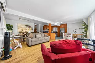69-07 Little Neck Pkwy, New York City, NY 11004 - Photo 4