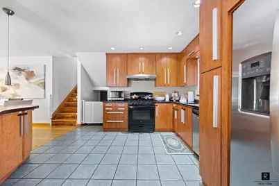 69-07 Little Neck Parkway, New York City, NY 11004 - Photo 8