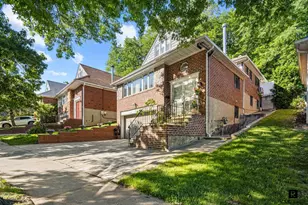 69-07 Little Neck Pkwy, New York City, NY 11004 - Photo 2