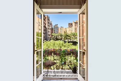 311 W 83rd Street #4A, New York City, NY 10024 - Photo 2
