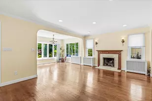69-37 Fleet St, New York City, NY 11375 - Photo 6