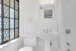 17 W 67th St, New York City, NY 10023 - Photo 10