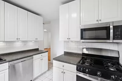 300 E 40th Street #6C, New York City, NY 10016 - Photo 10