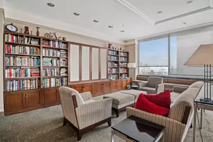 300 E 40th St, New York City, NY 10016 - Photo 18