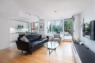270 W 17th St, New York City, NY 10011 - Photo 12