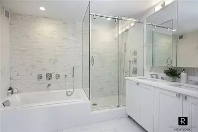 330 E 38th Street #9-AQ, New York City, NY 10016 - Photo 16
