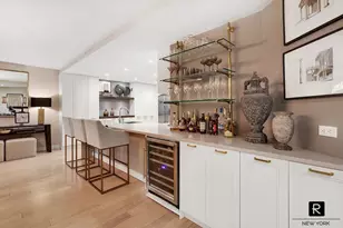 330 E 38th St, New York City, NY 10016 - Photo 6