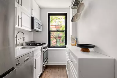 81 Bedford Street #4B, New York City, NY 10014 - Photo 4
