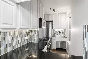435 E 77th St, New York City, NY 10075 - Photo 8