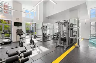 310 W 52nd St, New York City, NY 10019 - Photo 8