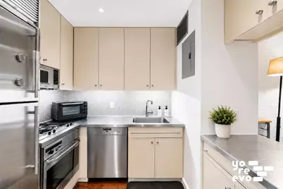 400 W 23rd Street #4M, New York City, NY 10011 - Photo 4