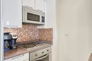 250 E 49th St, New York City, NY 10017 - Photo 10