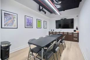 250 E 49th St, New York City, NY 10017 - Photo 22