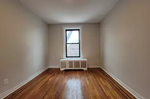 25-21 31st Ave, New York City, NY 11106 - Photo 4