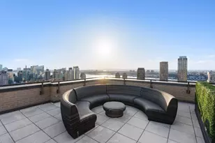 201 W 70th St, New York City, NY 10023 - Photo 14