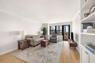 201 W 70th St, New York City, NY 10023 - Photo 8