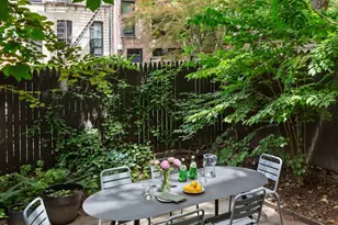 19 St Johns Pl, New York City, NY 11217 - Photo 10