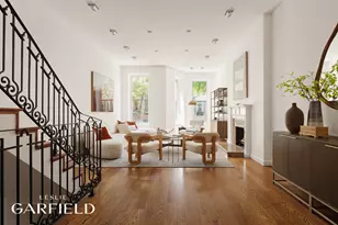 233 E 62nd St, New York, NY 10065 - Photo 2