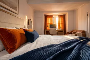 211 E 35th St, New York City, NY 10016 - Photo 8