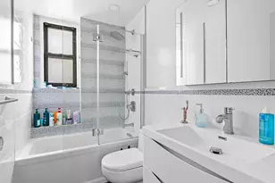 211 E 35th St, New York, NY 10016 - Photo 14