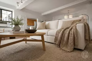 211 E 35th St, New York City, NY 10016 - Photo 4