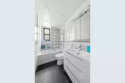 211 E 35th Street #8E, New York City, NY 10016 - Photo 14