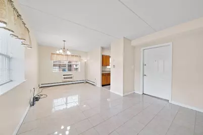 195 Beach 60th Street, New York City, NY 11692 - Photo 18
