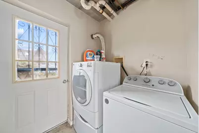 195 Beach 60th Street, New York City, NY 11692 - Photo 28