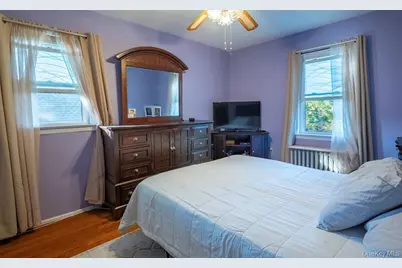 84-15 253rd Street, New York City, NY 11426 - Photo 12