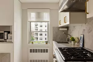 70 E 10th St, New York City, NY 10003 - Photo 4