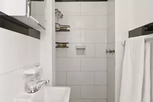 32 Washington Square W, New York City, NY 10011 - Photo 8