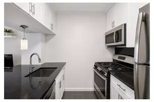 30 W 61st St, New York City, NY 10023 - Photo 4