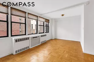 241 E 76th St, New York City, NY 10021 - Photo 4