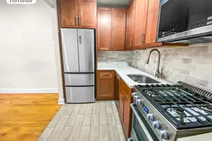 355 W 51st St, New York, NY 10019 - Photo 4