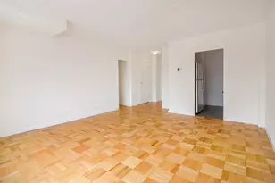 350 W 51st St, New York City, NY 10019 - Photo 4