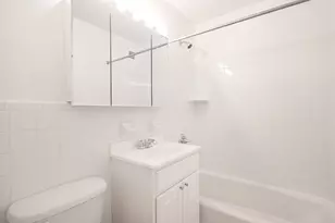 350 W 51st St, New York, NY 10019 - Photo 6