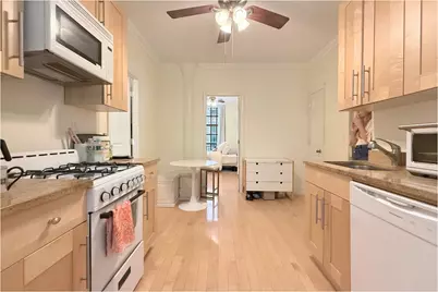 509 E 77th Street #3L, New York City, NY 10075 - Photo 2