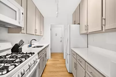 303 W 66th Street #4KE, New York City, NY 10069 - Photo 6