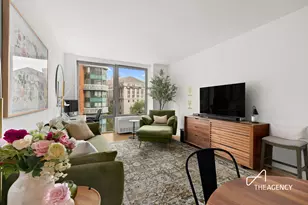 212 W 72nd St, New York City, NY 10023 - Photo 2