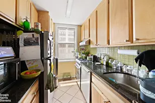 77 7th Ave, New York City, NY 10011 - Photo 8