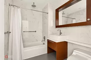 305 W 16th St, New York, NY 10011 - Photo 10